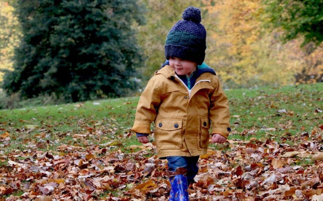 Make autumn walks a must-do on your list of activities!